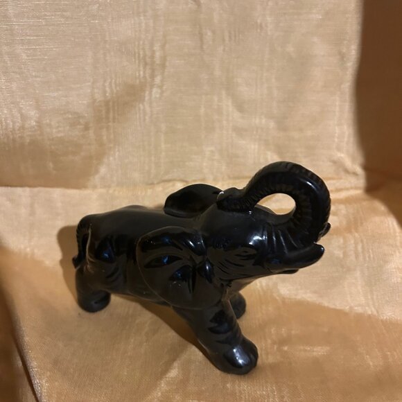 Milltown Ceramic Elephant's - Picture 2 of 5